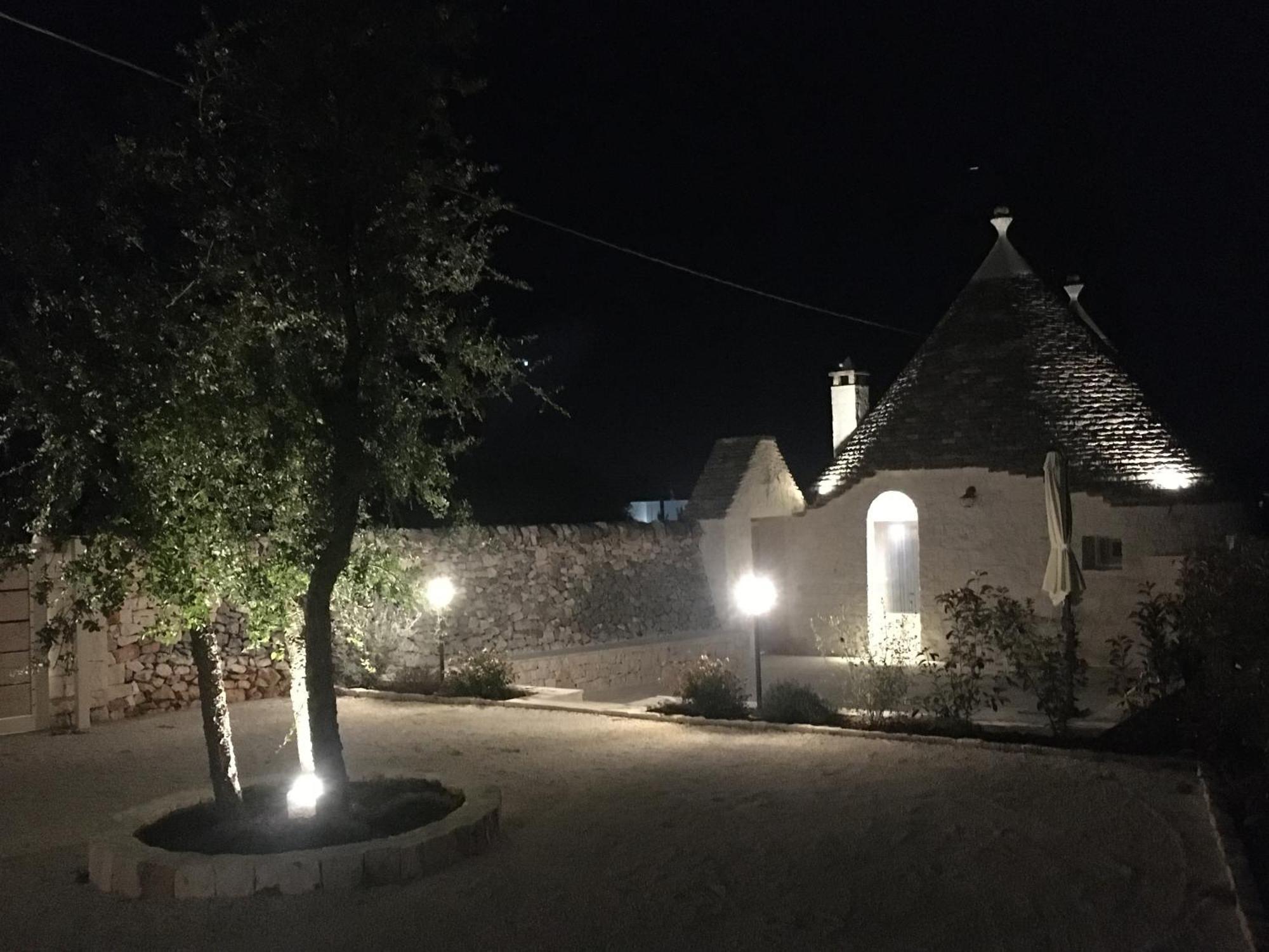 Trulli Le 2 Nicchie Villa Locorotondo Dış mekan fotoğraf