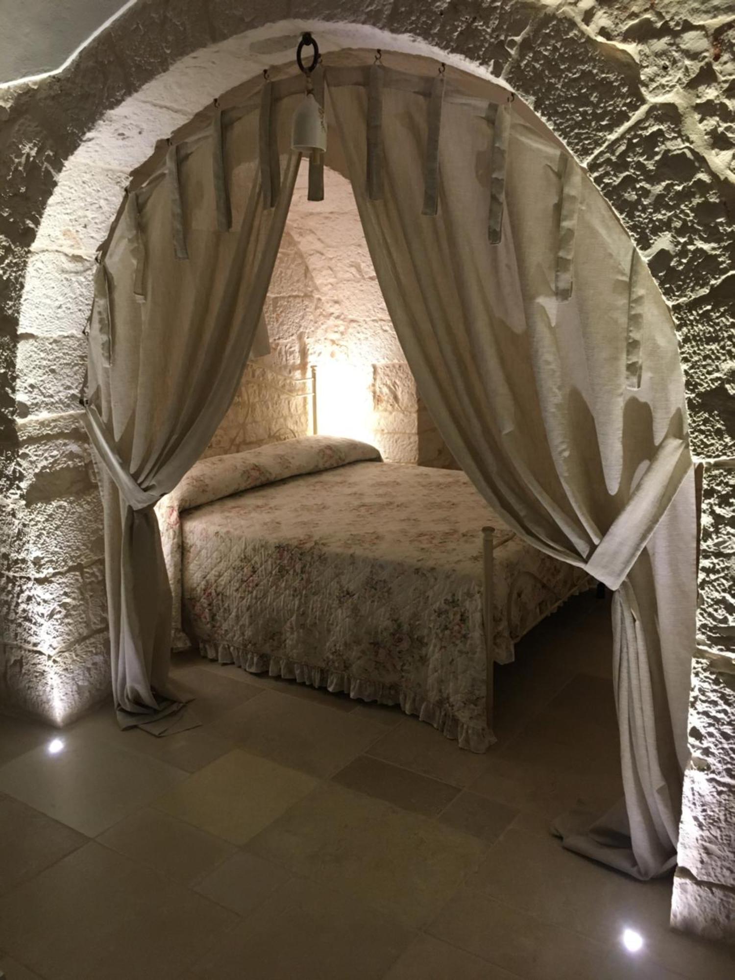 Trulli Le 2 Nicchie Villa Locorotondo Dış mekan fotoğraf