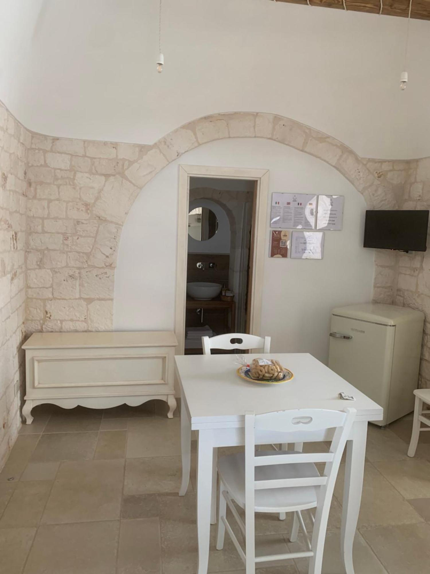 Trulli Le 2 Nicchie Villa Locorotondo Dış mekan fotoğraf