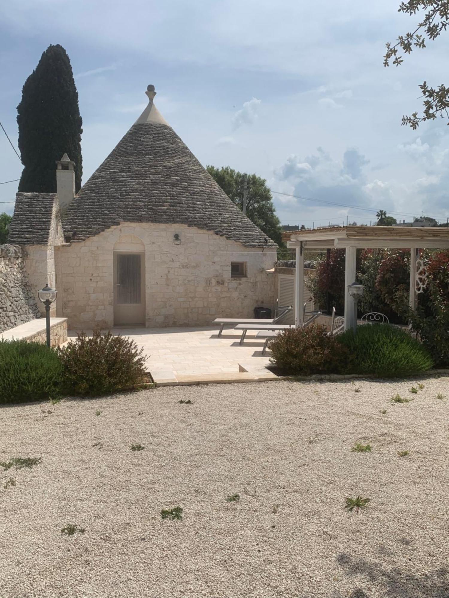 Trulli Le 2 Nicchie Villa Locorotondo Dış mekan fotoğraf